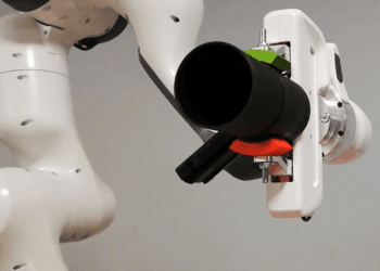 WiredWorkers collaborates with students and Franka Emika Panda